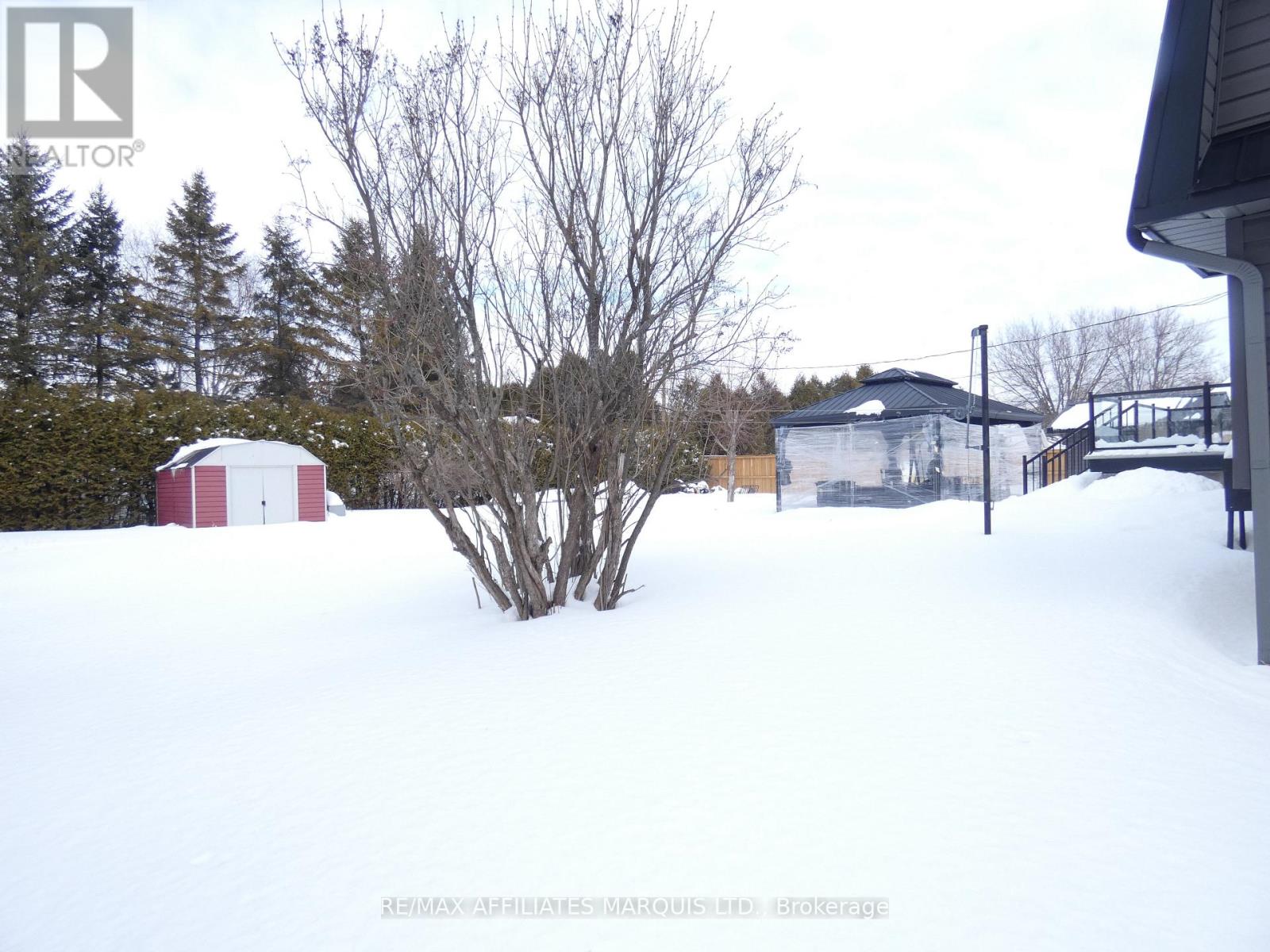 20391 Park Crescent, South Glengarry, Ontario K0C 1L0 - Photo 30 - X12836702
