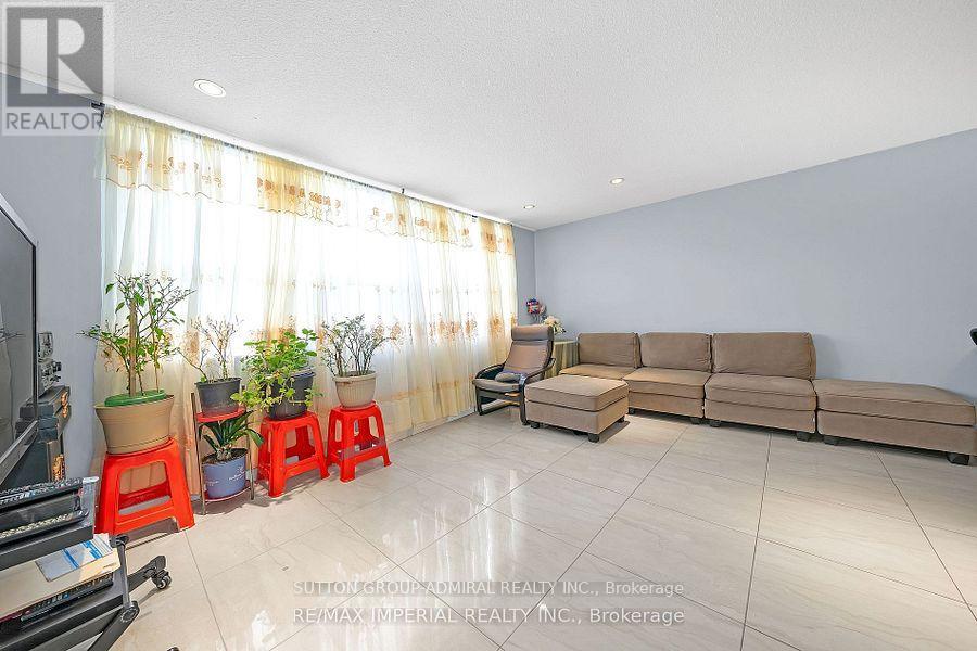 Ph12 - 10 Tobermory Drive, Toronto, Ontario M3N 2Y5 - Photo 9 - W12835904