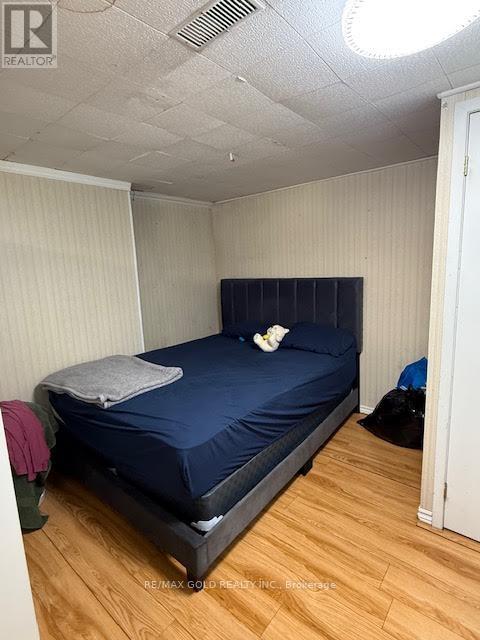 101 Silverstone Drive, Toronto, Ontario  M9V 3G6 - Photo 6 - W12833648