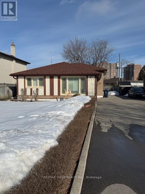 101 Silverstone Drive, Toronto, Ontario  M9V 3G6 - Photo 7 - W12833648