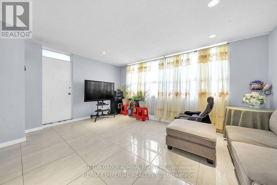 Ph12 - 10 Tobermory Drive, Toronto, Ontario M3N 2Y5 - Photo 8 - W12835904