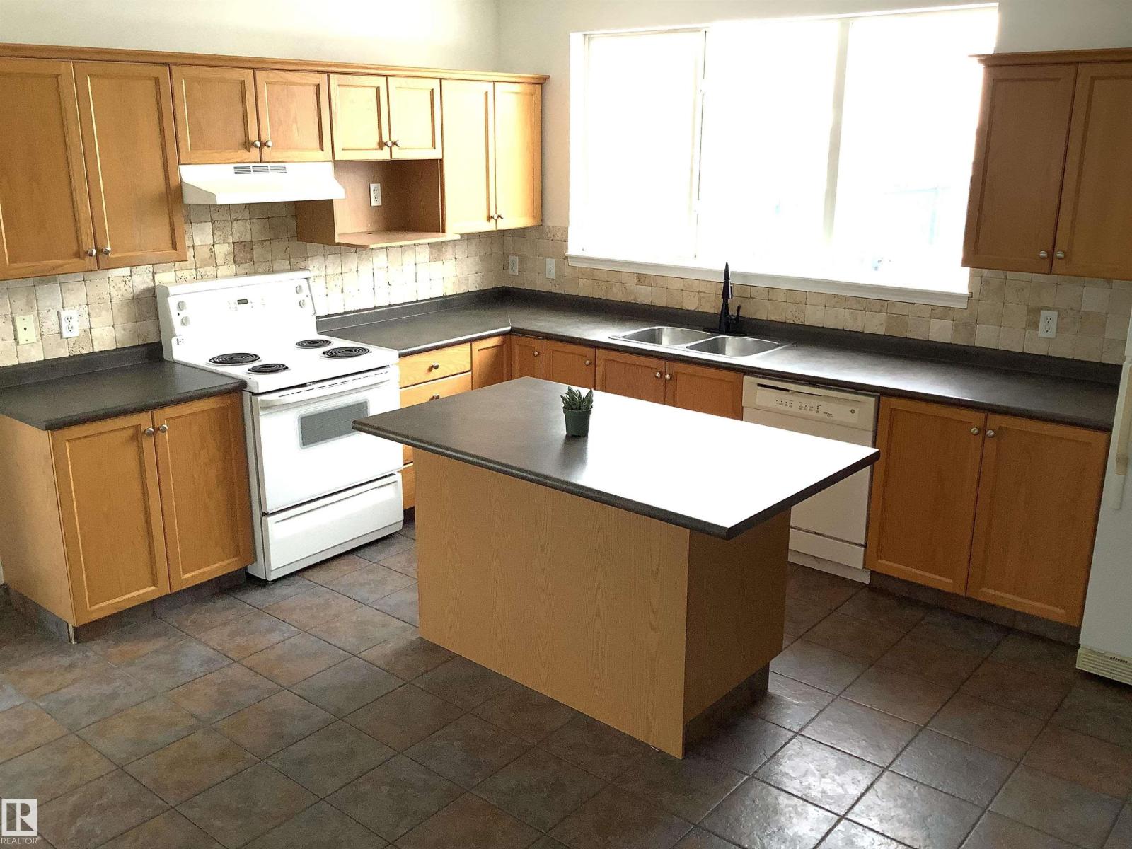 15007 136 St Nw, Edmonton, Alberta  T6V 1N2 - Photo 6 - E4475545