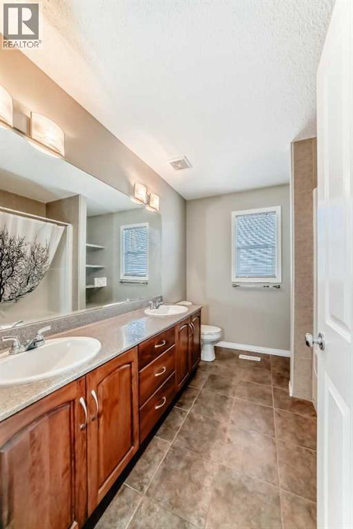 325 West Lakeview Drive, Chestermere, Alberta  T1X 1T2 - Photo 30 - A2285458