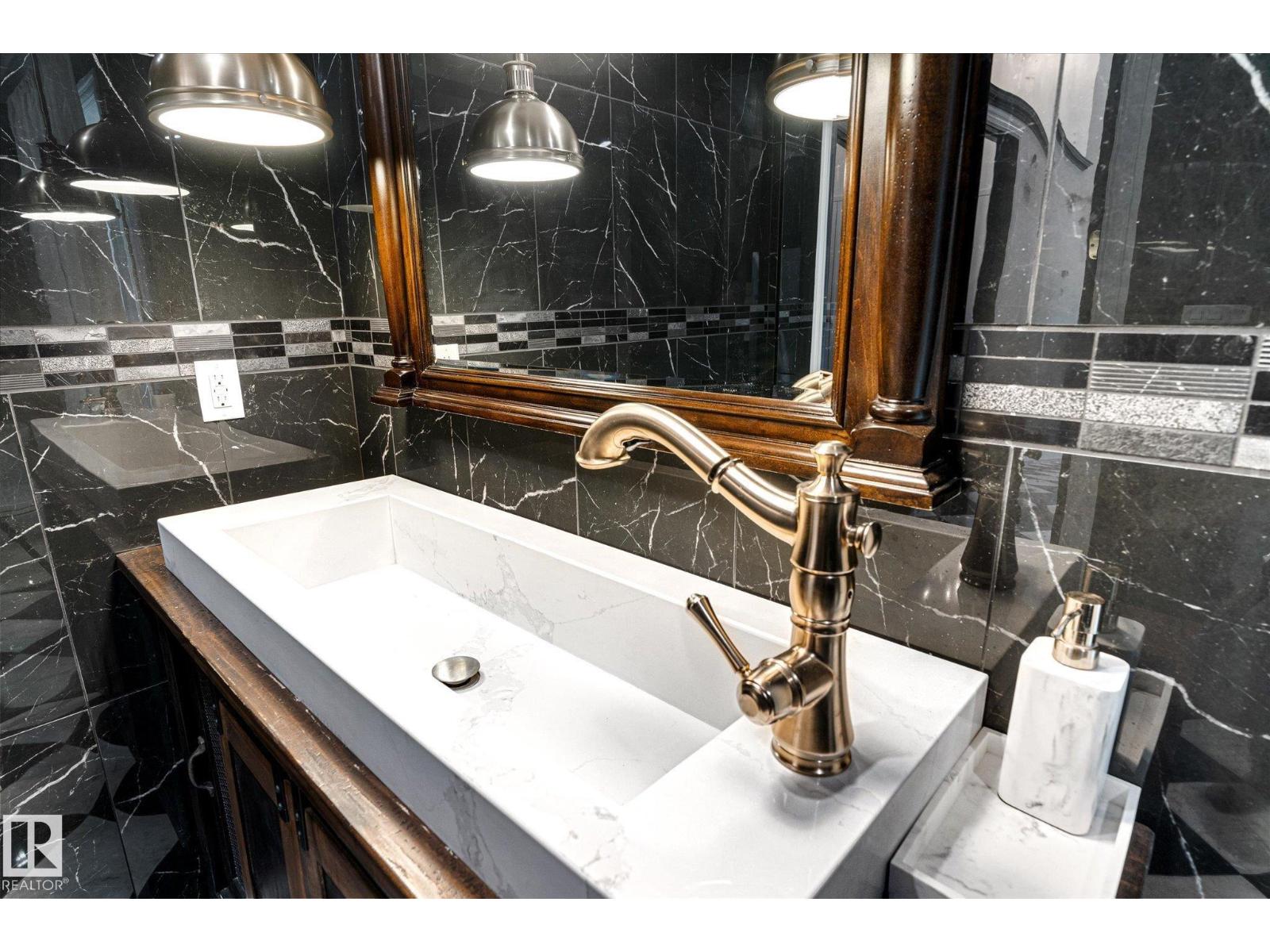 11833 102 Av Nw, Edmonton, Alberta  T5K 0R6 - Photo 28 - E4467302