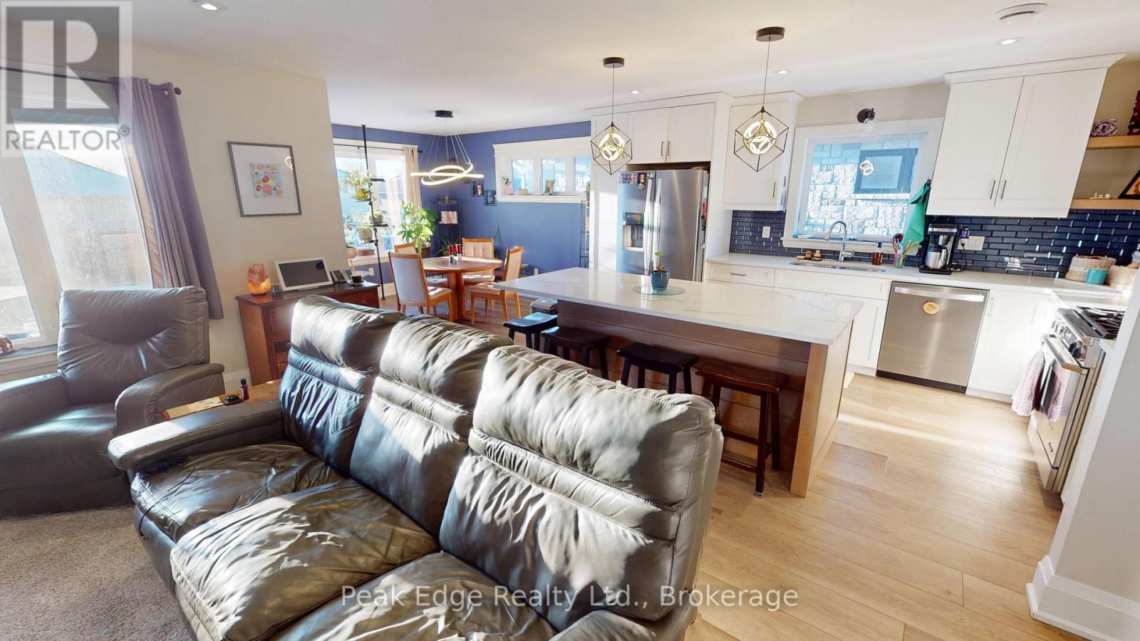 196 17th Avenue A Avenue, Hanover, Ontario  N4N 0B5 - Photo 15 - X12836538