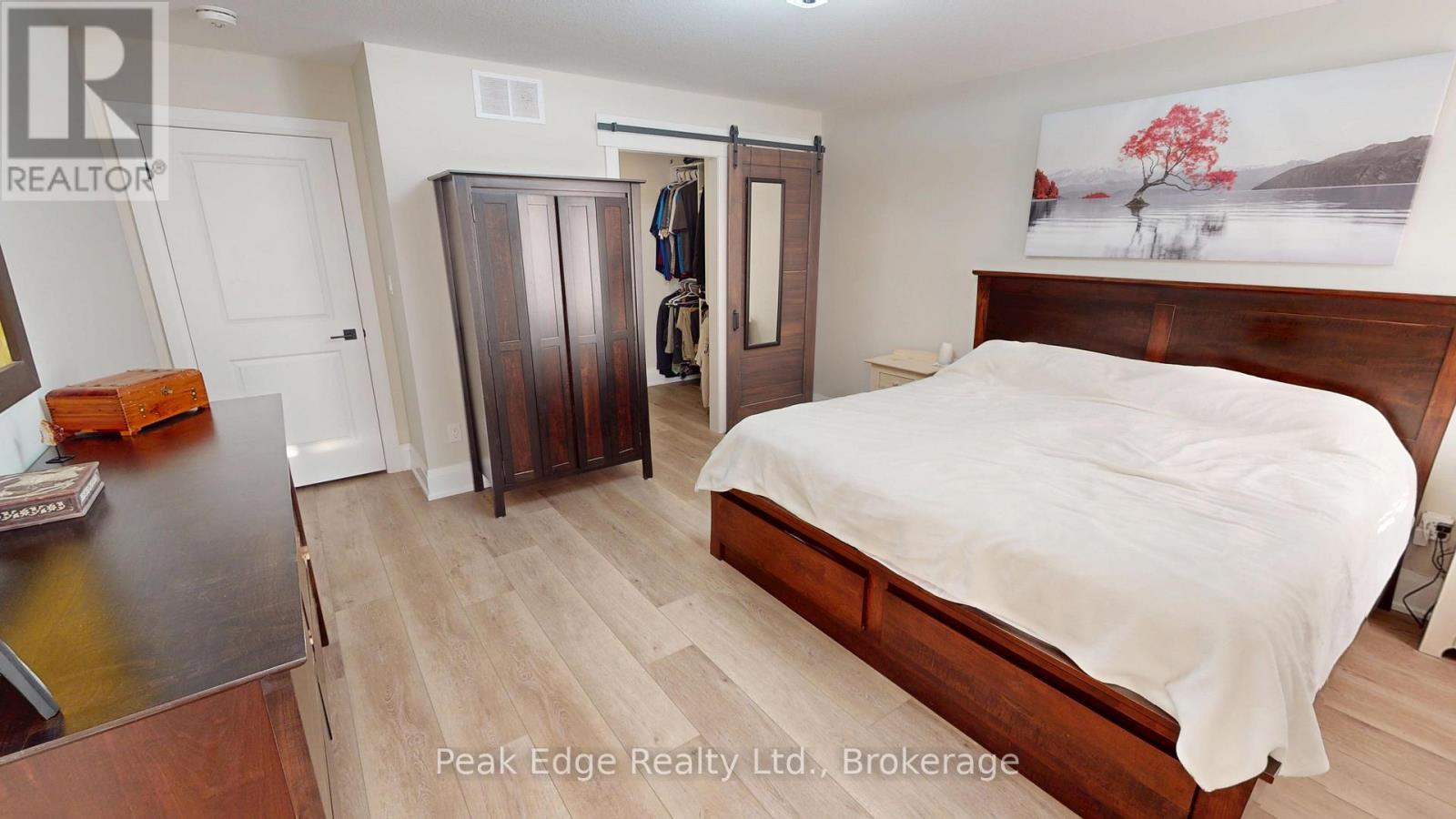 196 17th Avenue A Avenue, Hanover, Ontario  N4N 0B5 - Photo 17 - X12836538