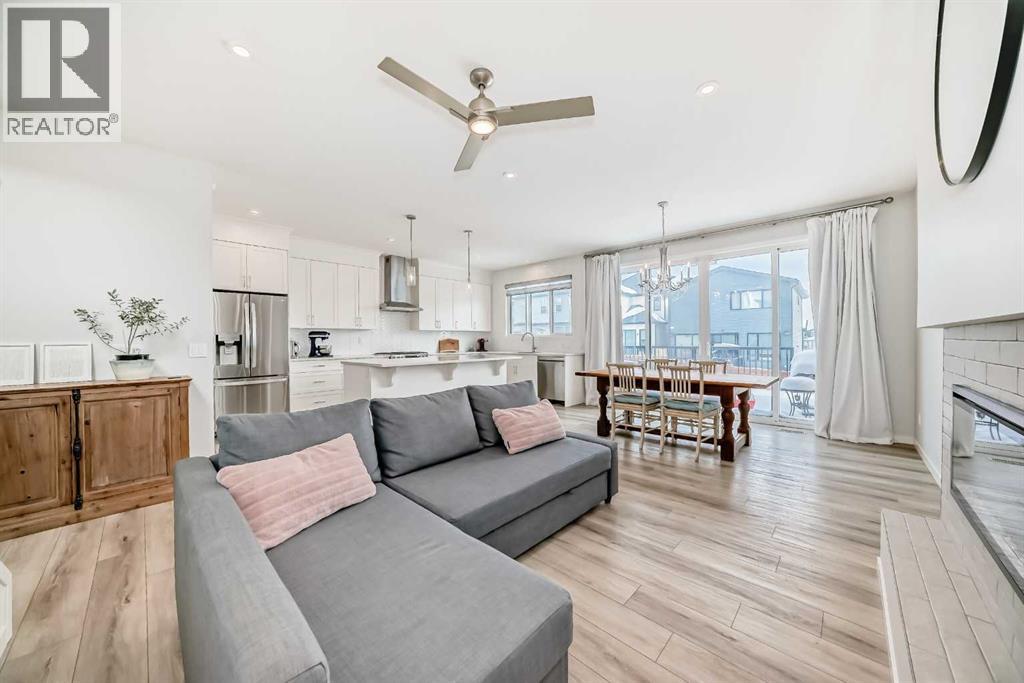 24 Royston Rise Nw, Calgary, Alberta  T3L 0J2 - Photo 12 - A2288187