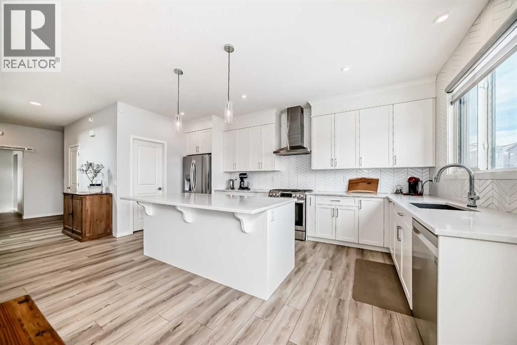 24 Royston Rise Nw, Calgary, Alberta  T3L 0J2 - Photo 5 - A2288187