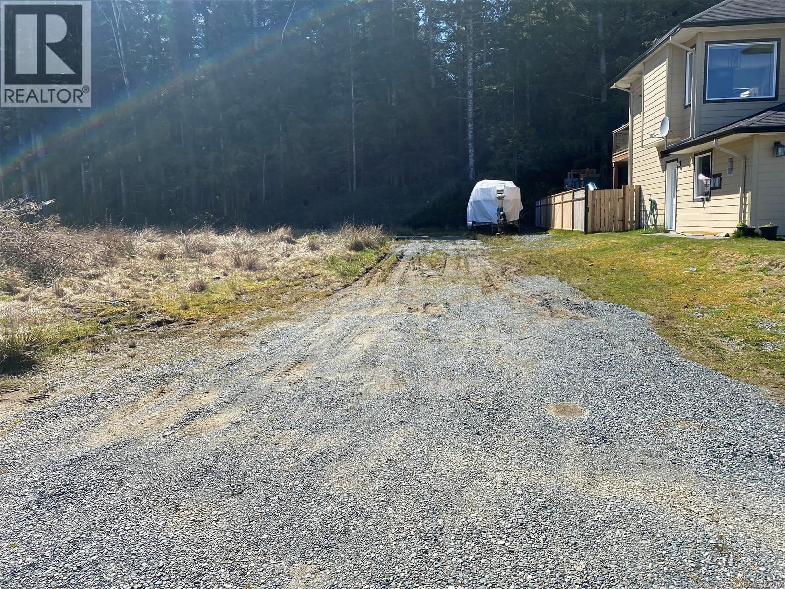 6260 Hunt St, Port Hardy, British Columbia  V0N 2P0 - Photo 2 - 1027515