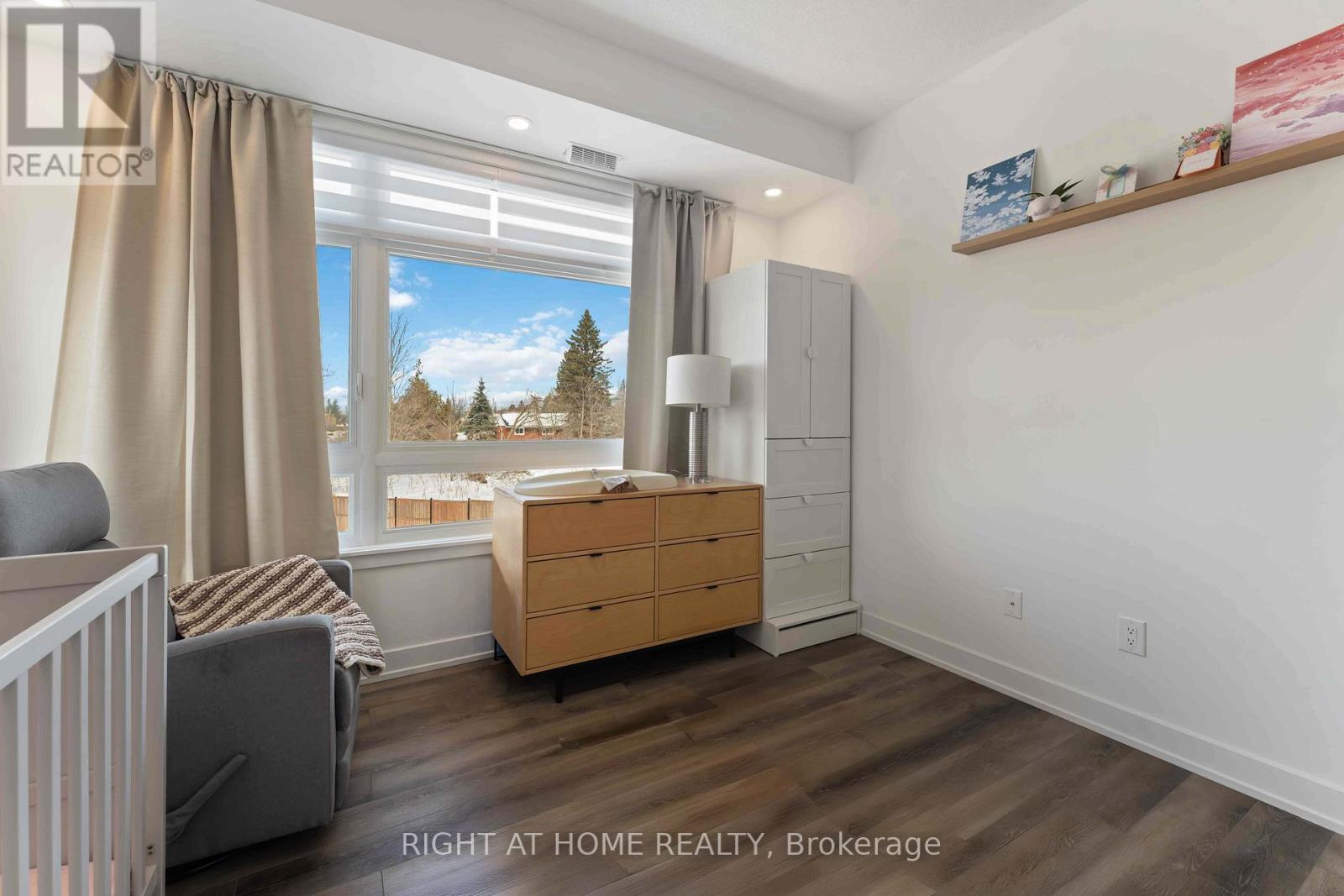 B - 380 Rolling Meadow Crescent, Ottawa, Ontario  K1W 0S1 - Photo 13 - X12836710