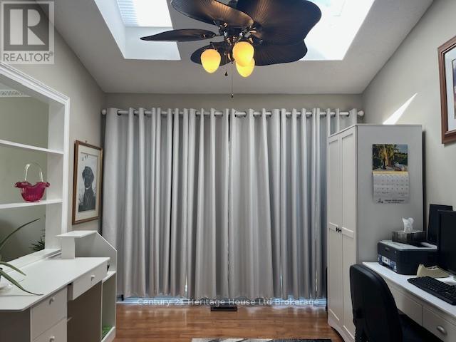 65 Edwin Crescent, Tillsonburg, Ontario  N4G 5H2 - Photo 2 - X12836616