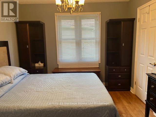 65 Edwin Crescent, Tillsonburg, Ontario  N4G 5H2 - Photo 7 - X12836616