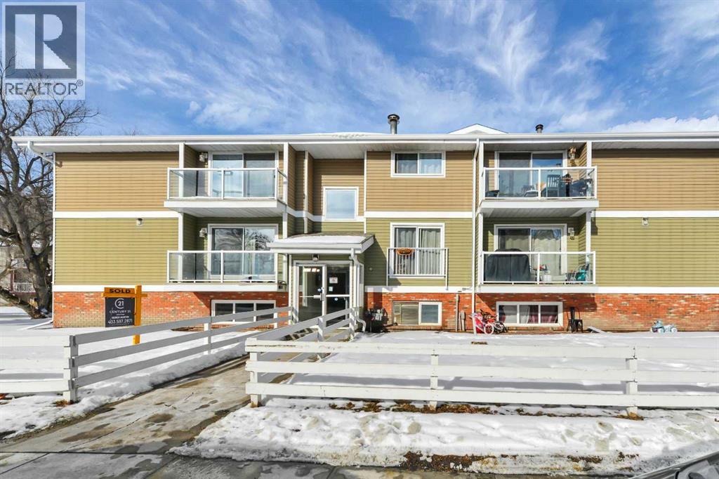 305, 5812 61 Street, Red Deer, Alberta  T4N 6H4 - Photo 1 - A2285944