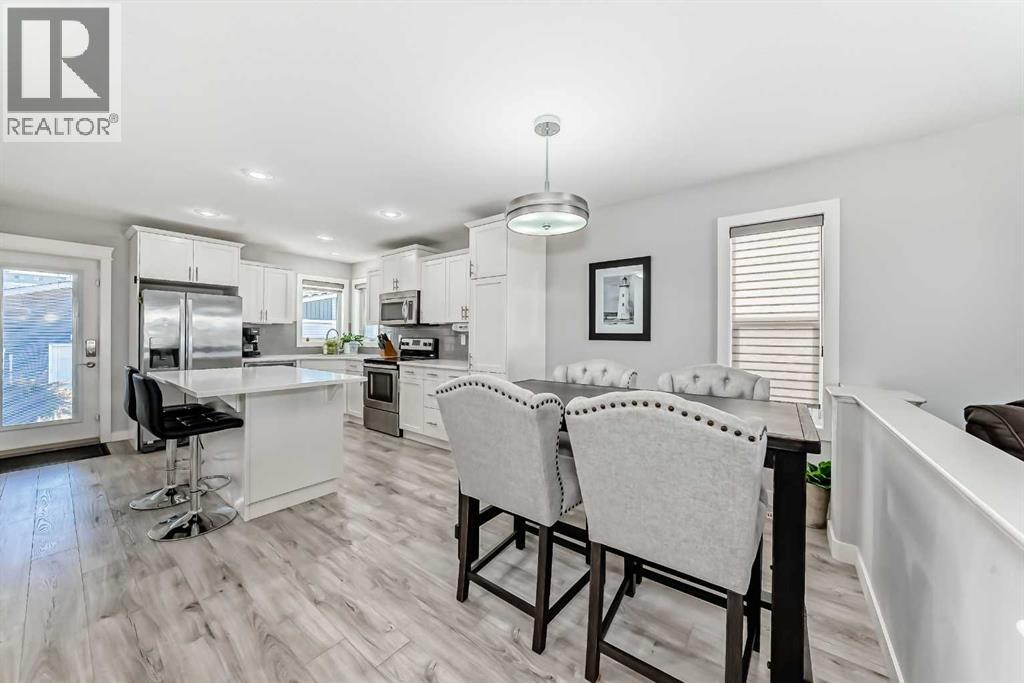 7 Victor Close, Sylvan Lake, Alberta  T4S 0P3 - Photo 6 - A2287972