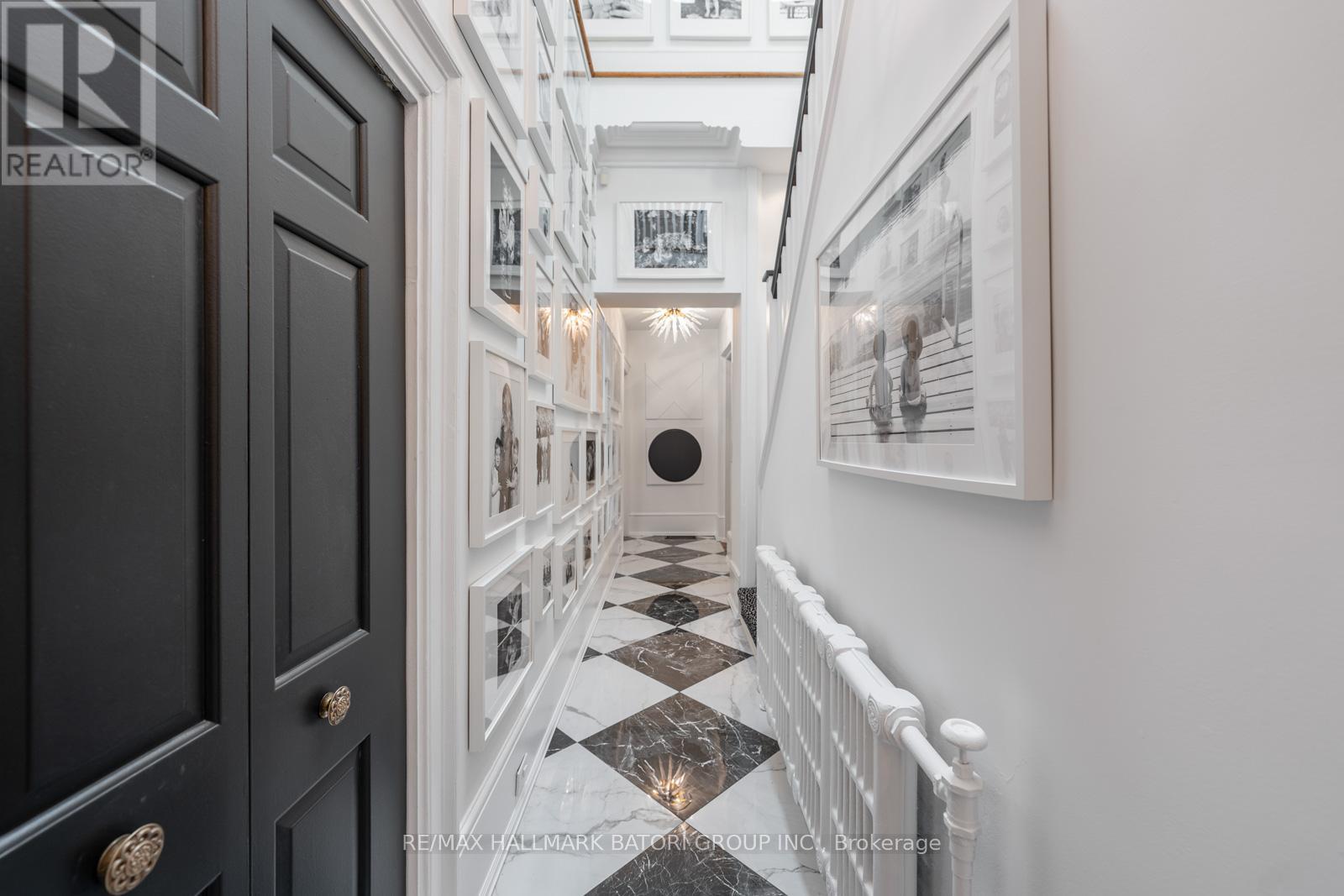 171 Old Forest Hill Road, Toronto, Ontario  M6C 2G7 - Photo 11 - C12836620