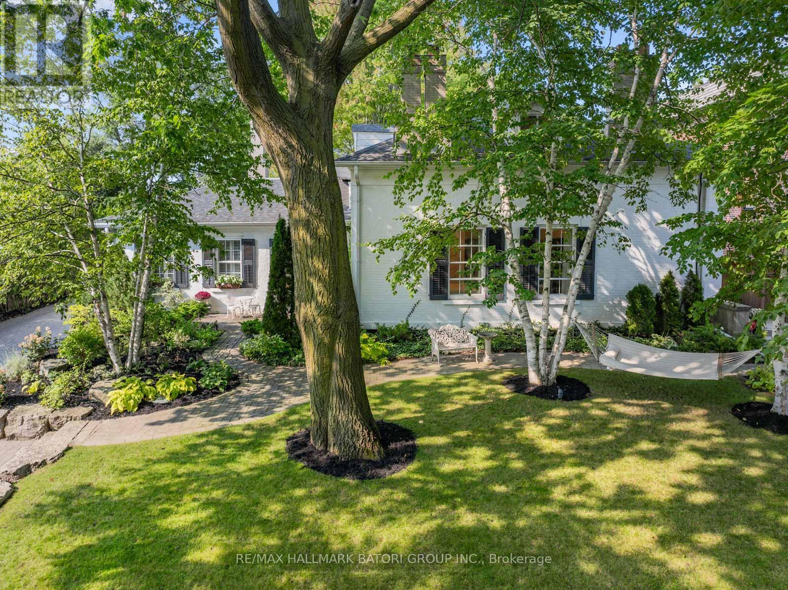 171 Old Forest Hill Road, Toronto, Ontario  M6C 2G7 - Photo 47 - C12836620