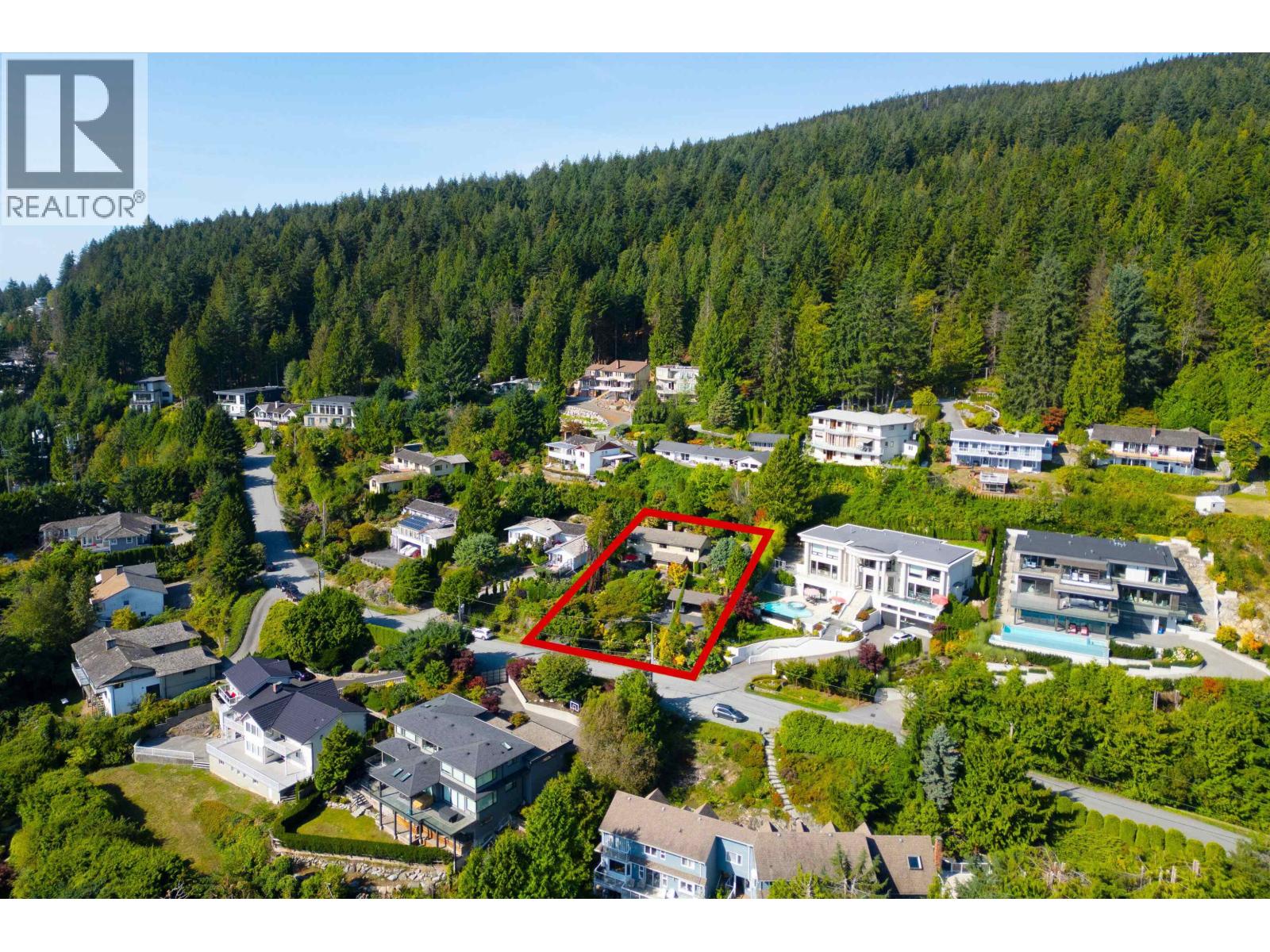 560 Craigmohr Drive, West Vancouver, British Columbia  V7S 1W9 - Photo 14 - R3085456