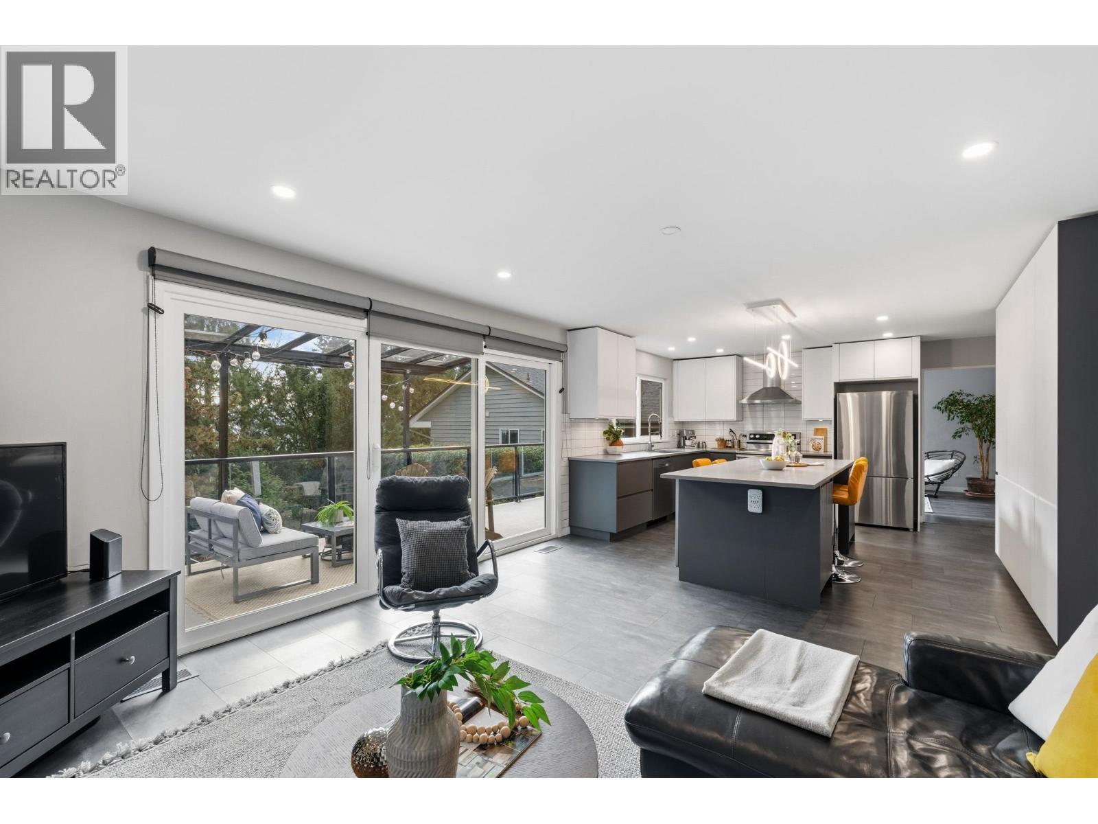 363 Dartmoor Drive, Coquitlam, British Columbia  V3K 5R6 - Photo 12 - R3094915