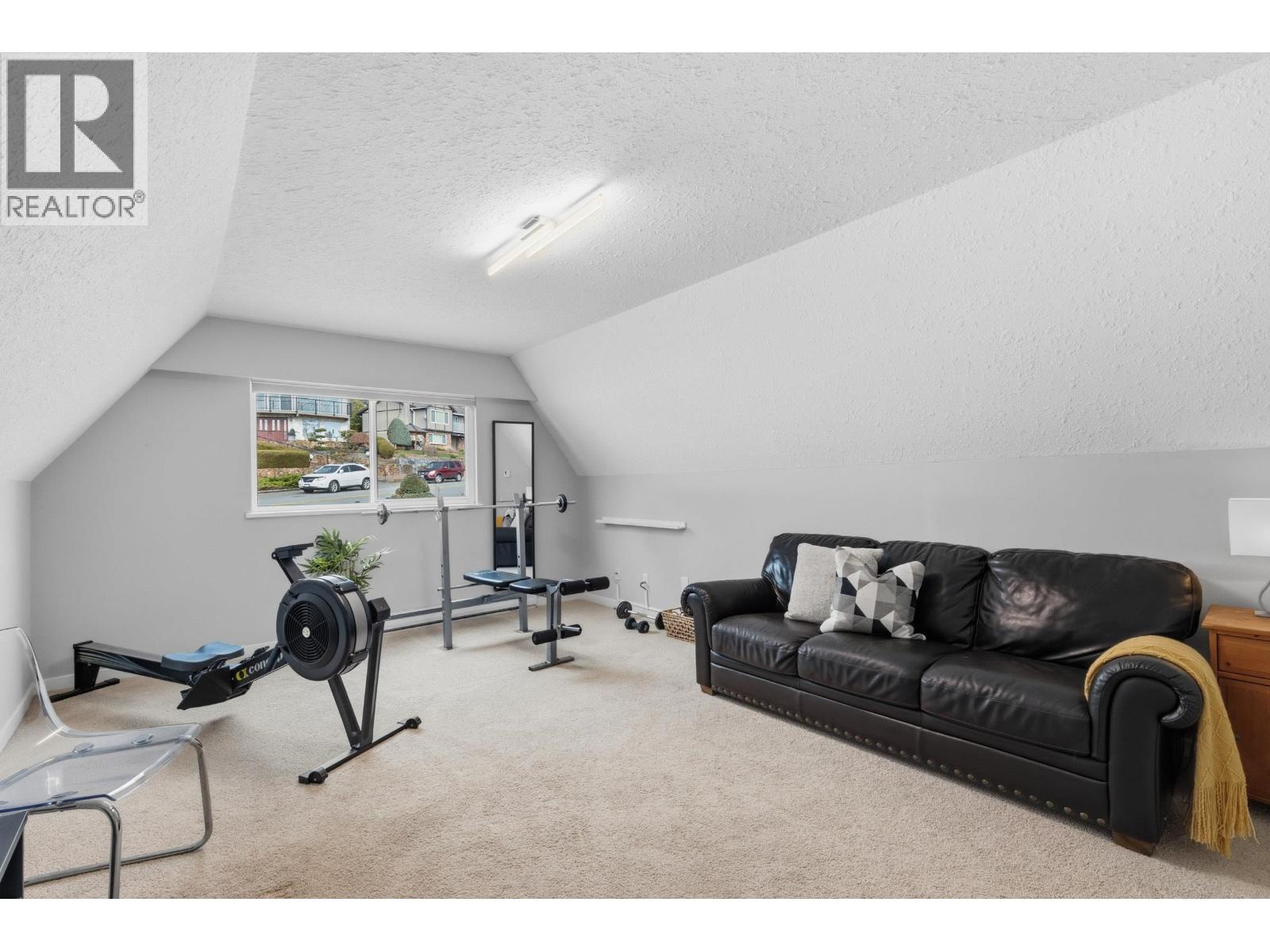 363 Dartmoor Drive, Coquitlam, British Columbia  V3K 5R6 - Photo 18 - R3094915