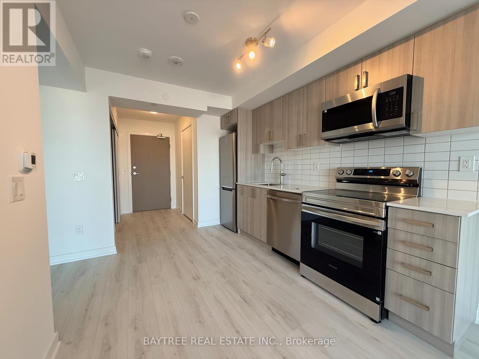 1704 - 1010 Sandy Beach Road, Pickering (Bay Ridges), Ontario  L1W 3V9 - Photo 5 - E12836658