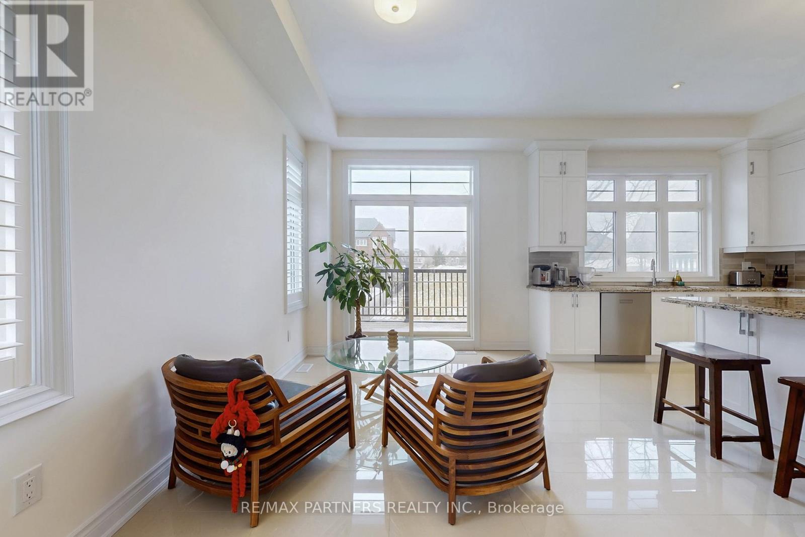 26 Island Green Lane, Markham, Ontario  L6C 0Y7 - Photo 15 - N12836642