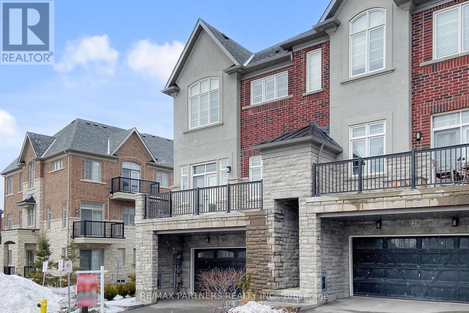 26 Island Green Lane, Markham, Ontario  L6C 0Y7 - Photo 2 - N12836642