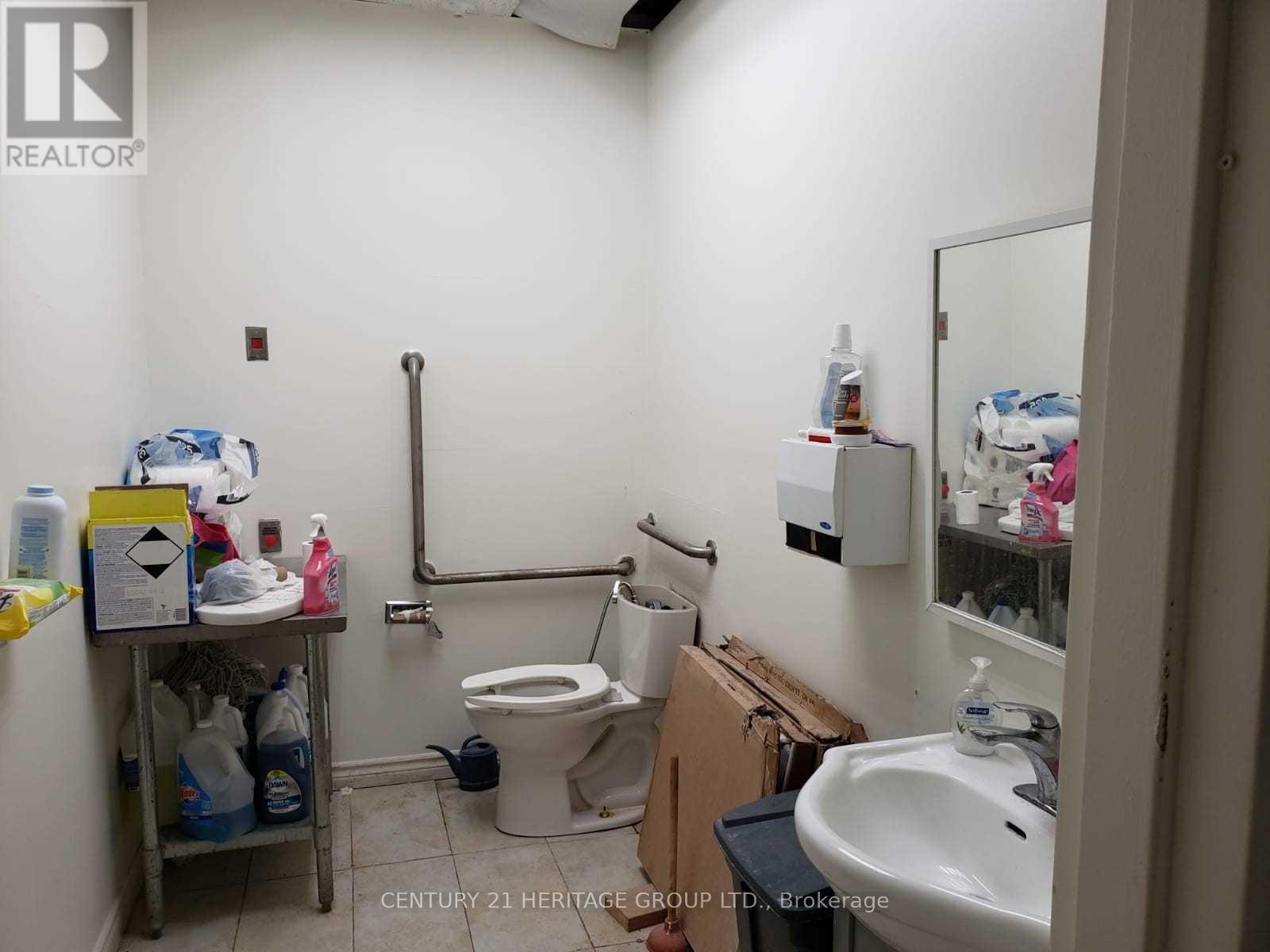 L6 - 10720 Yonge Street, Richmond Hill, Ontario  L4C 3C9 - Photo 13 - N12836690