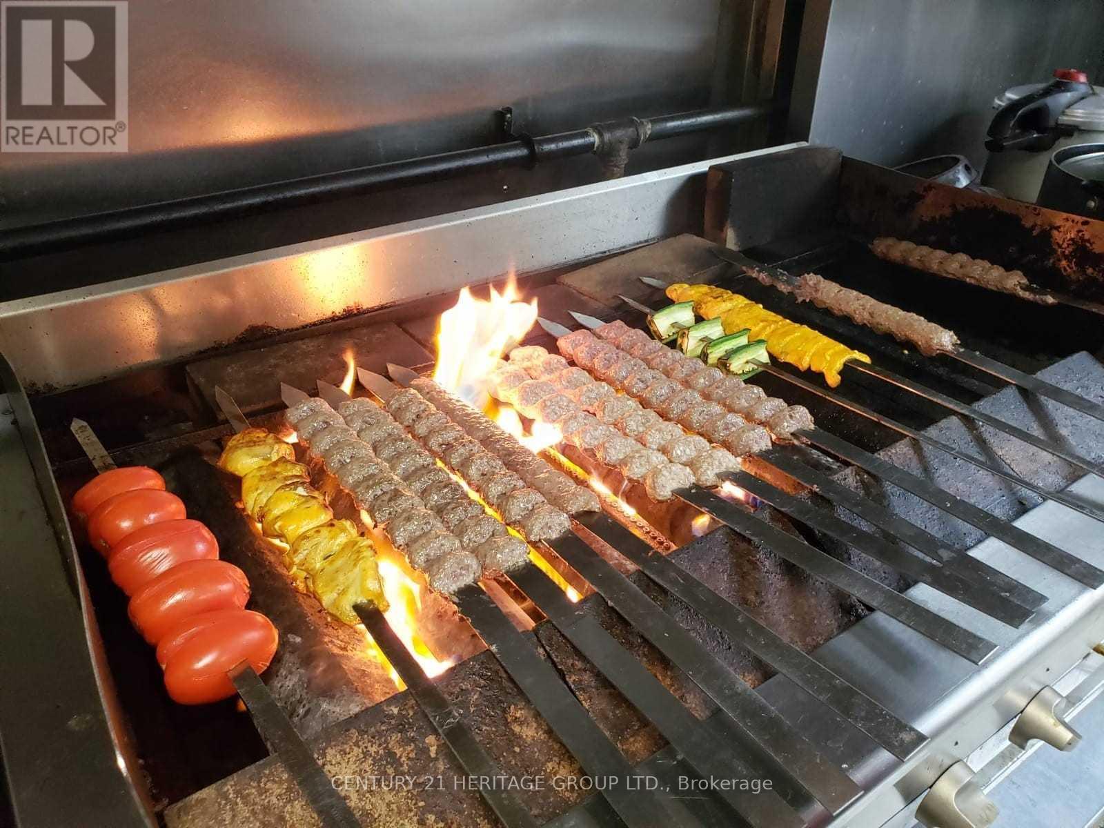 L6 - 10720 Yonge Street, Richmond Hill, Ontario  L4C 3C9 - Photo 3 - N12836690