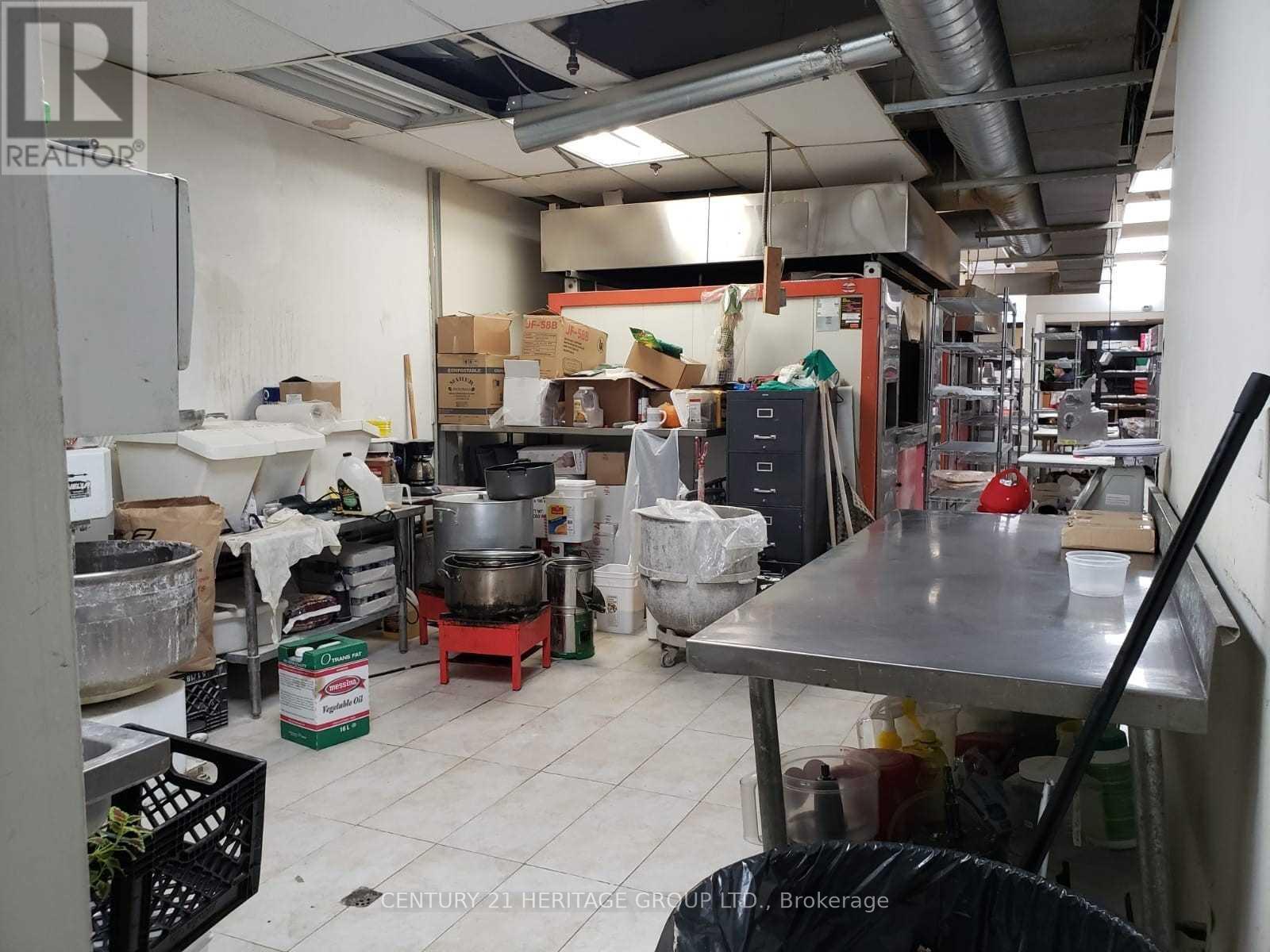 L6 - 10720 Yonge Street, Richmond Hill, Ontario  L4C 3C9 - Photo 9 - N12836690