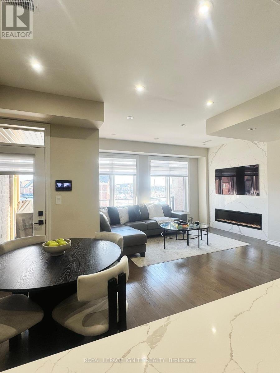 255 Moody Drive, Vaughan, Ontario  L4H 5G2 - Photo 4 - N12836694