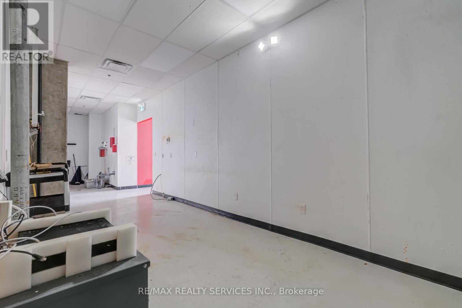 3 & 4 - 5220 Dundas Street, Burlington, Ontario  L7L 0J4 - Photo 27 - W12836618