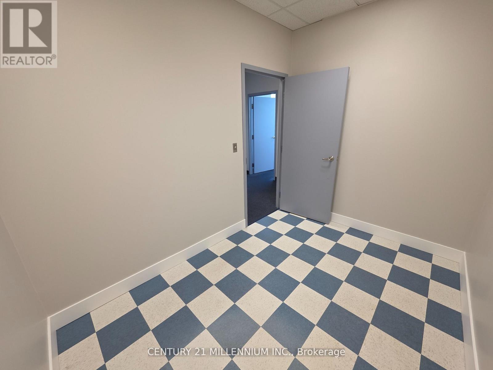 212 - 2250 Bovaird Drive E, Brampton, Ontario  L6R 0W3 - Photo 12 - W12836622