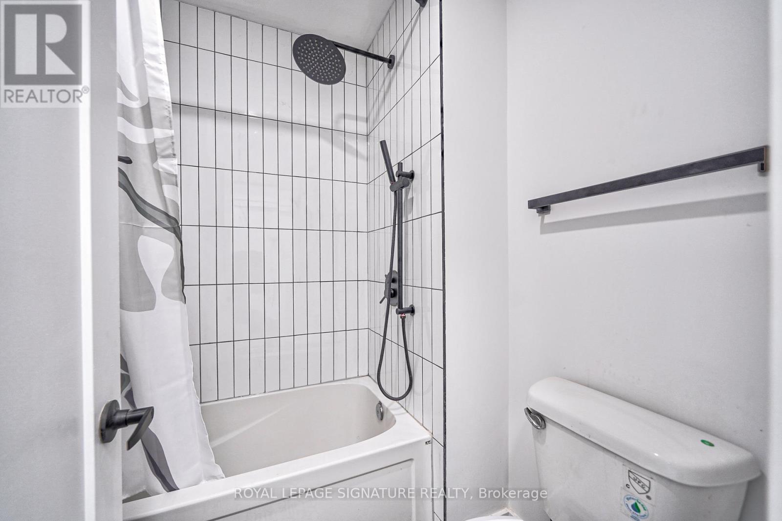 541 Saint Clarens Avenue, Toronto, Ontario  M6H 3W6 - Photo 13 - W12836640