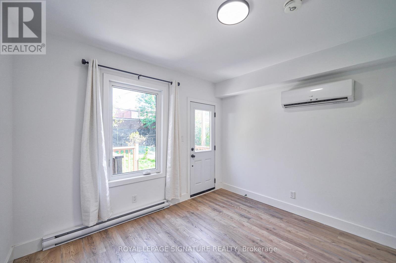 541 Saint Clarens Avenue, Toronto, Ontario  M6H 3W6 - Photo 14 - W12836640