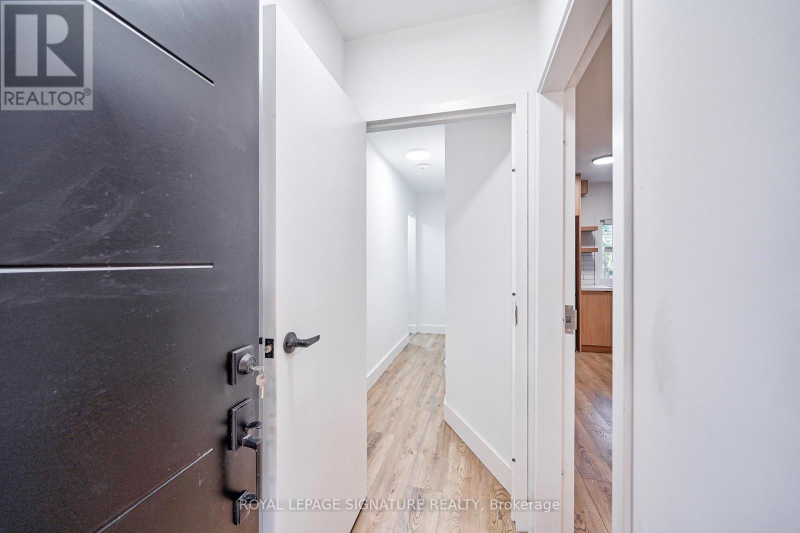 541 Saint Clarens Avenue, Toronto, Ontario  M6H 3W6 - Photo 3 - W12836640