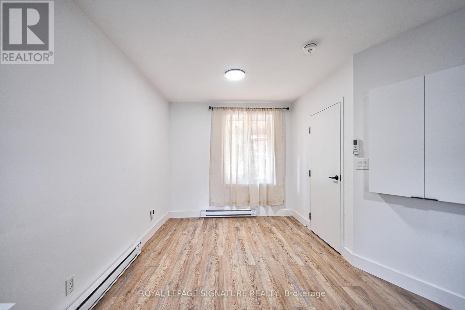 541 Saint Clarens Avenue, Toronto, Ontario  M6H 3W6 - Photo 4 - W12836640