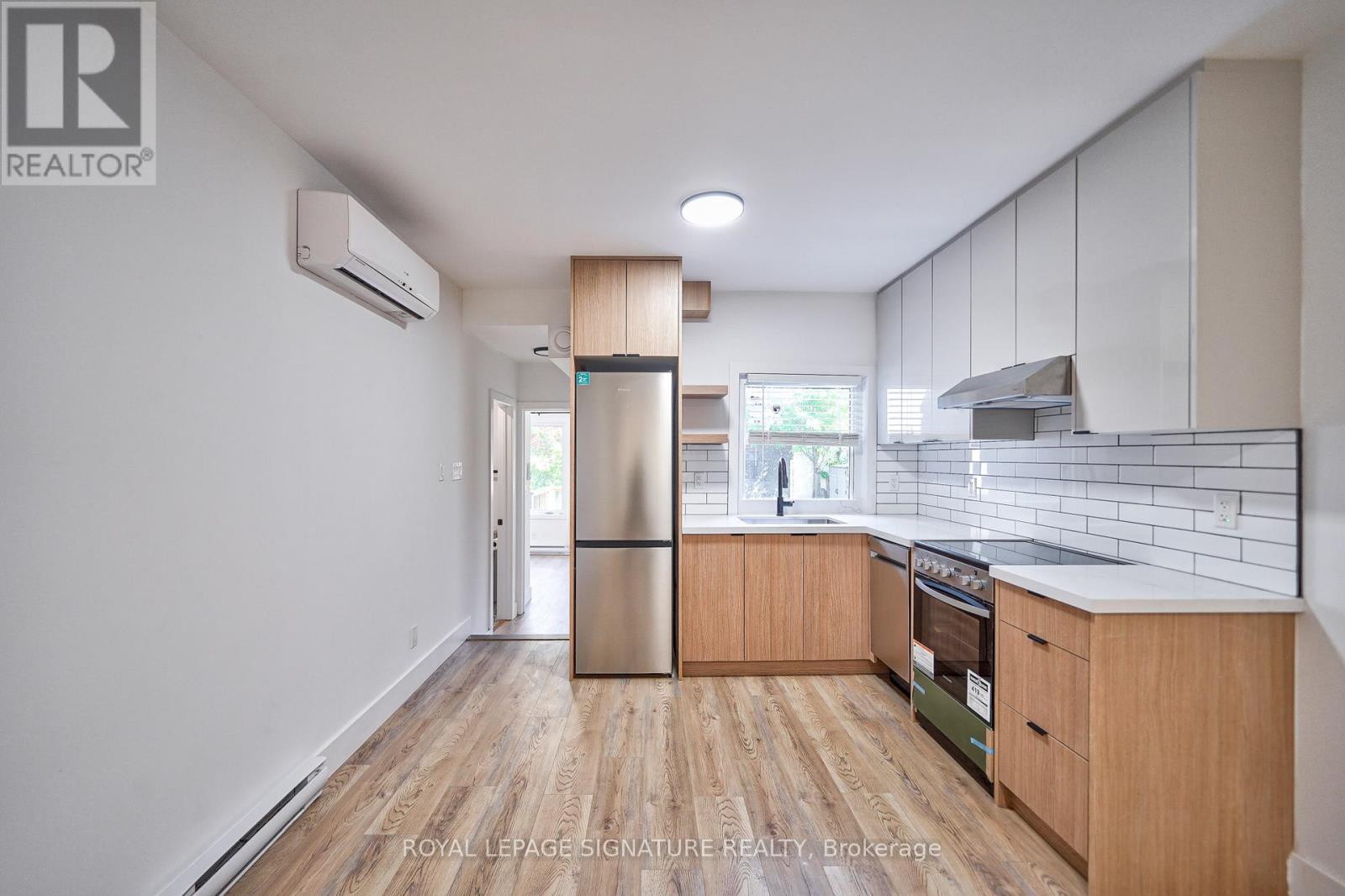 541 Saint Clarens Avenue, Toronto, Ontario  M6H 3W6 - Photo 8 - W12836640