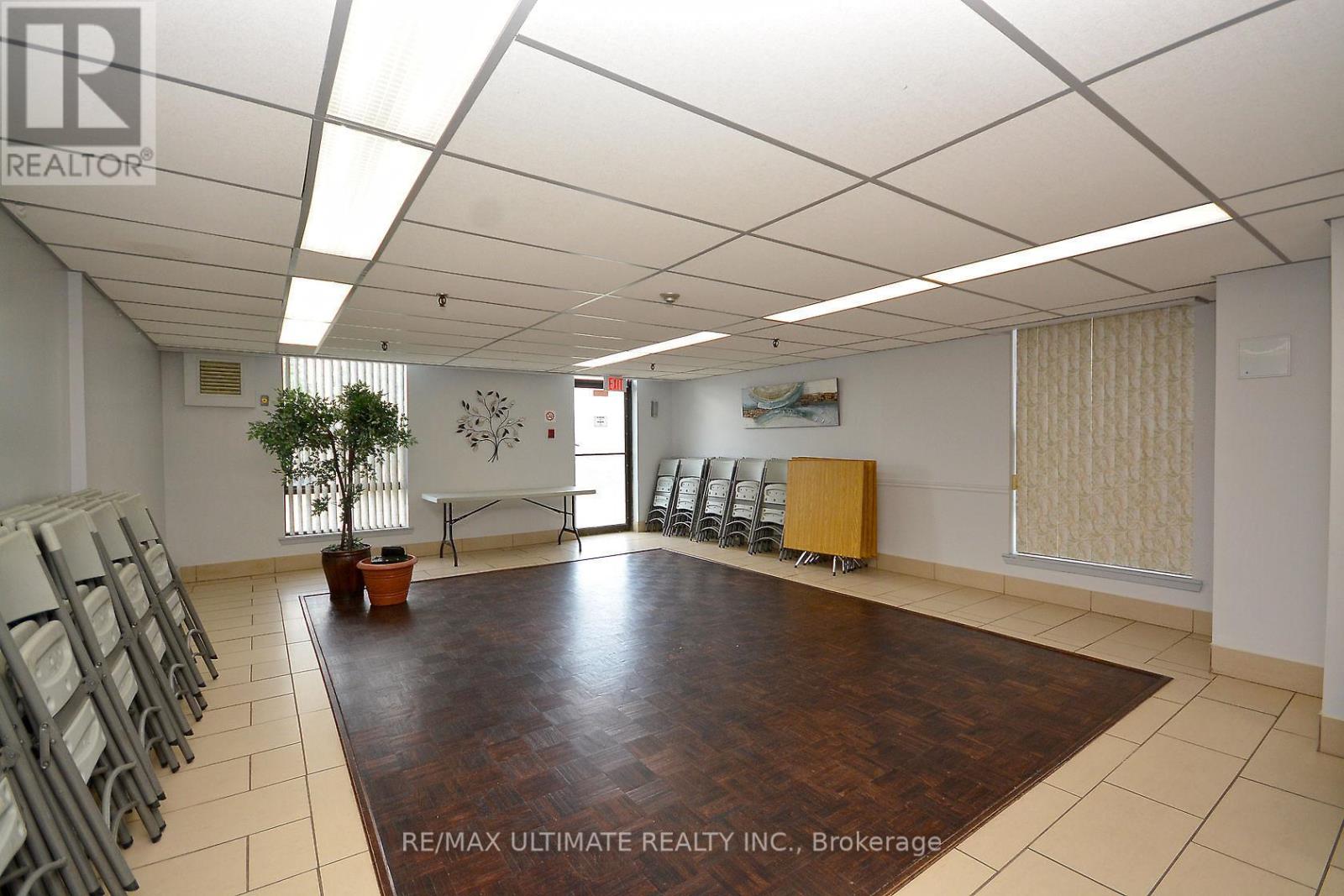 604 - 18 Knightsbridge Road, Brampton, Ontario  L6T 3X5 - Photo 10 - W12836646