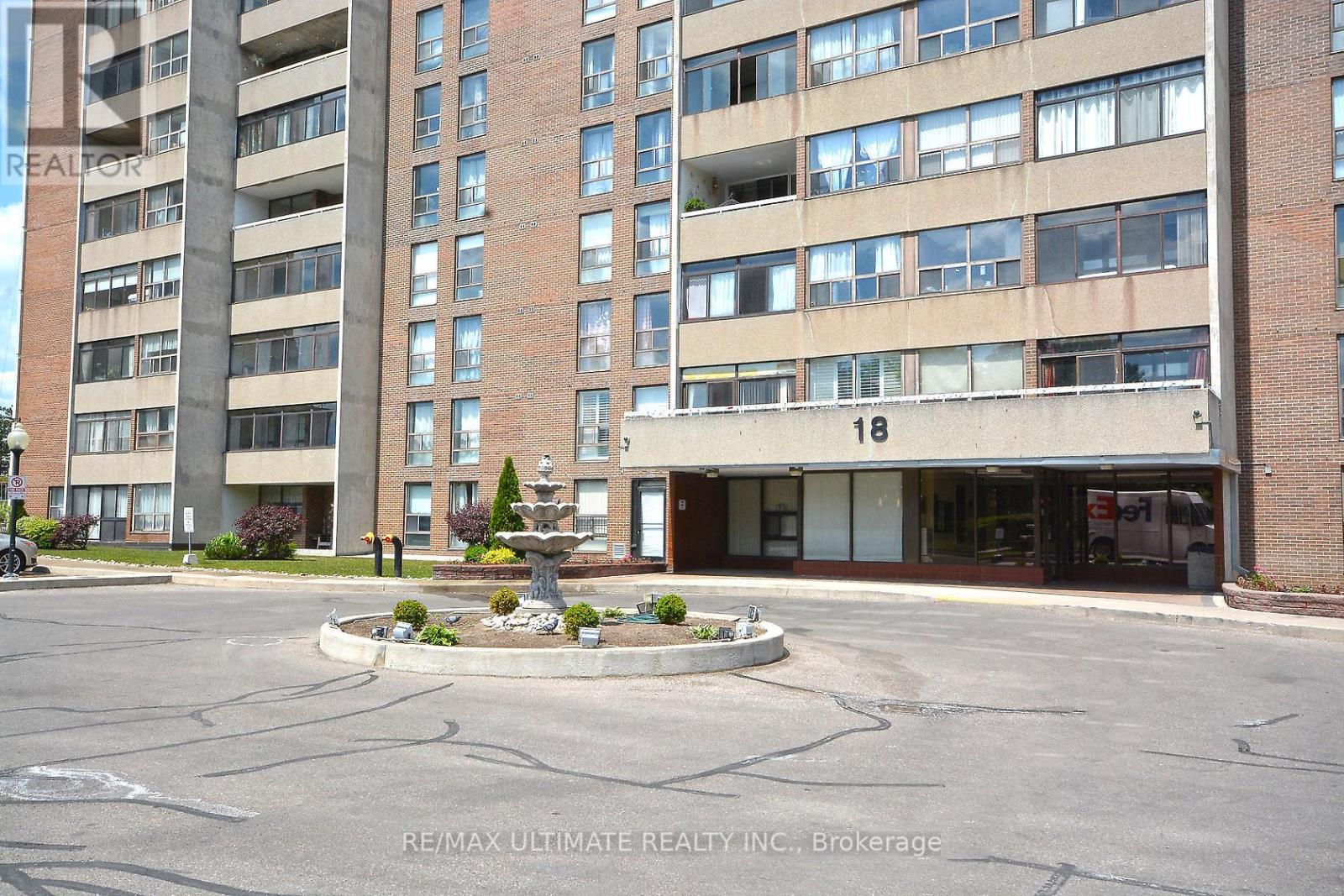 604 - 18 Knightsbridge Road, Brampton, Ontario  L6T 3X5 - Photo 2 - W12836646