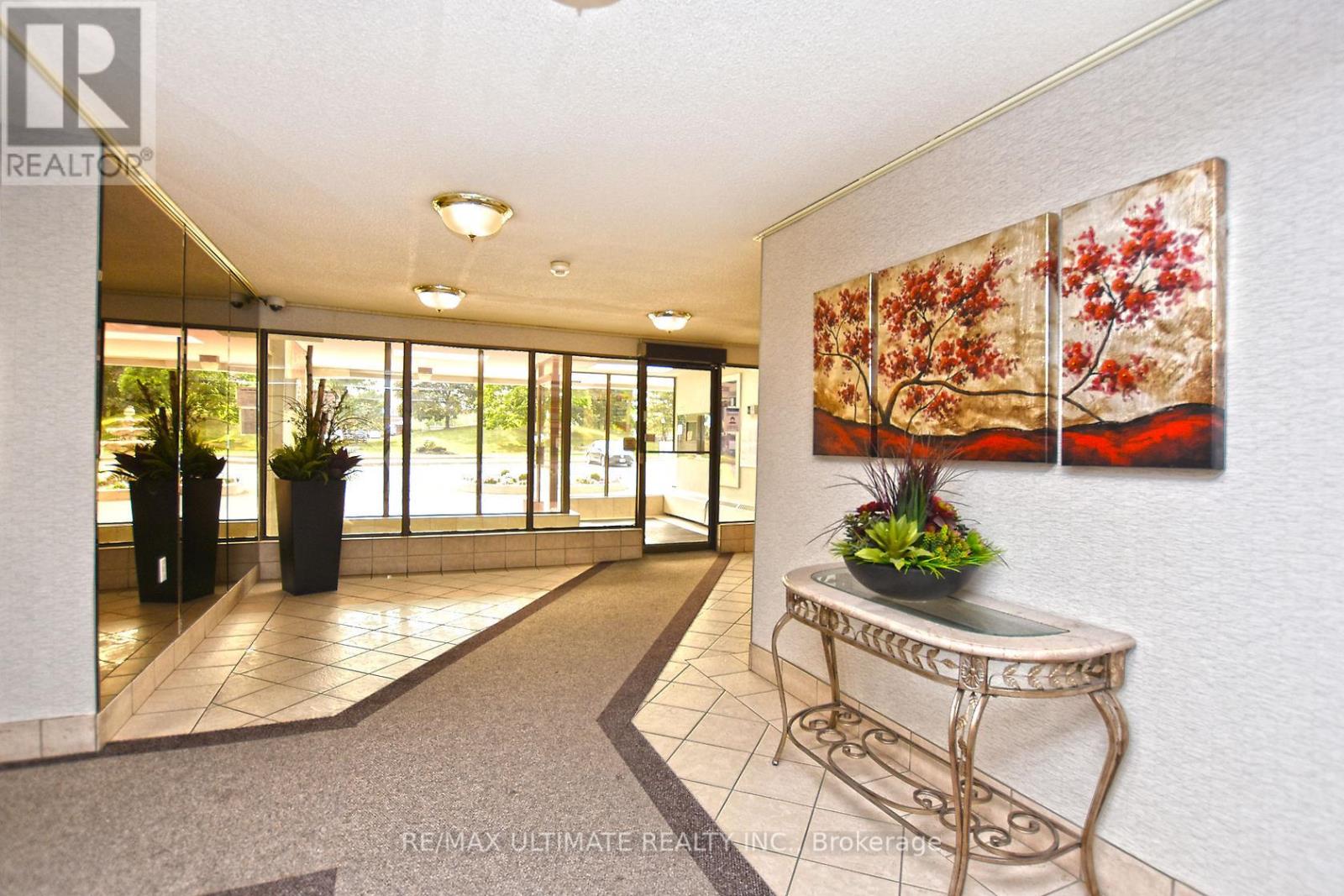 604 - 18 Knightsbridge Road, Brampton, Ontario  L6T 3X5 - Photo 6 - W12836646