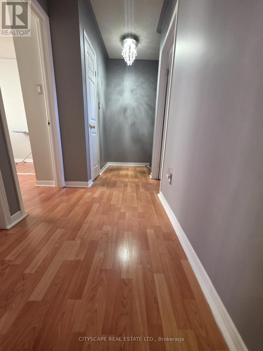 121 Tulip Drive, Brampton, Ontario  L6Y 3W2 - Photo 16 - W12836666