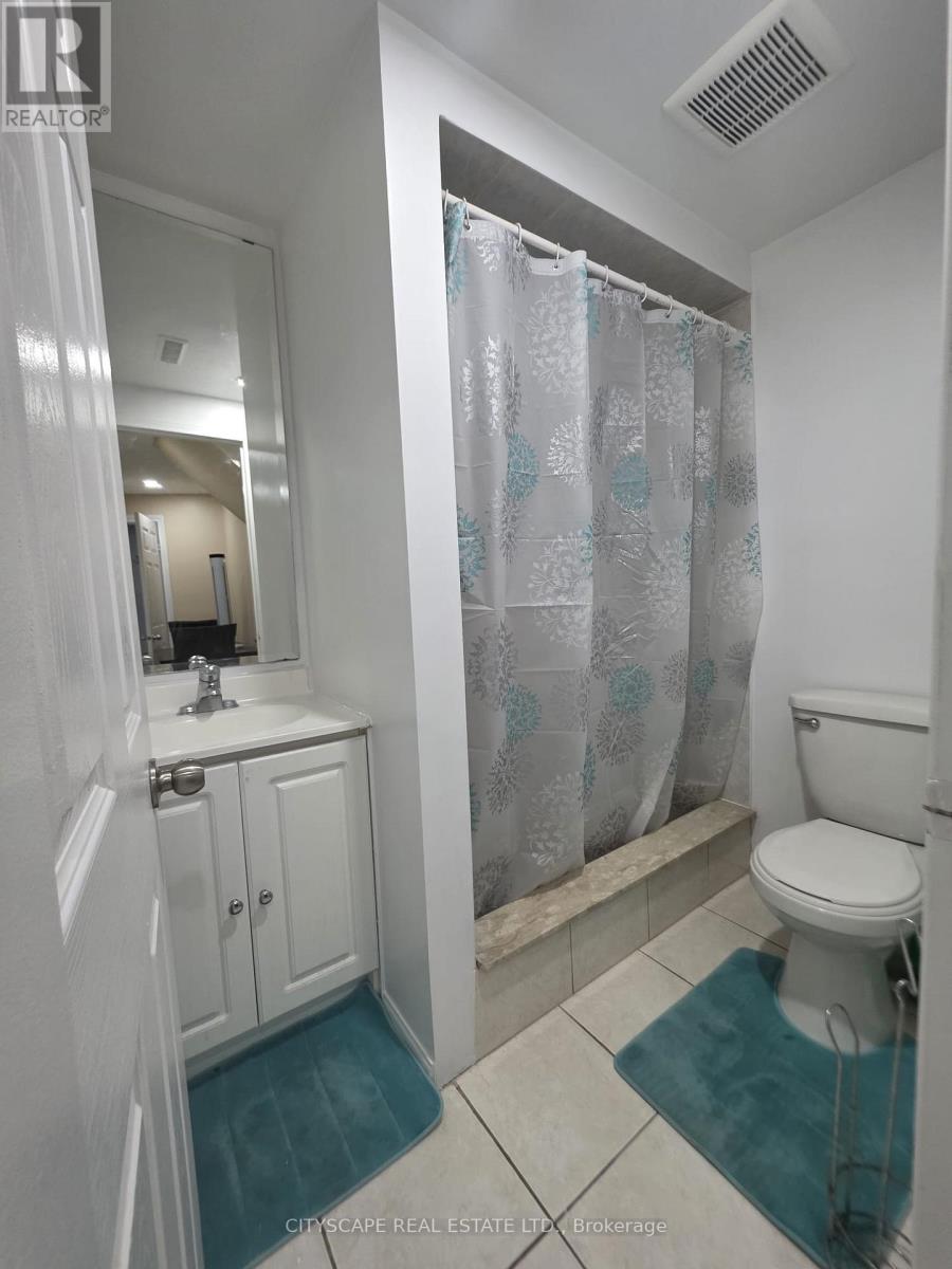 121 Tulip Drive, Brampton, Ontario  L6Y 3W2 - Photo 28 - W12836666