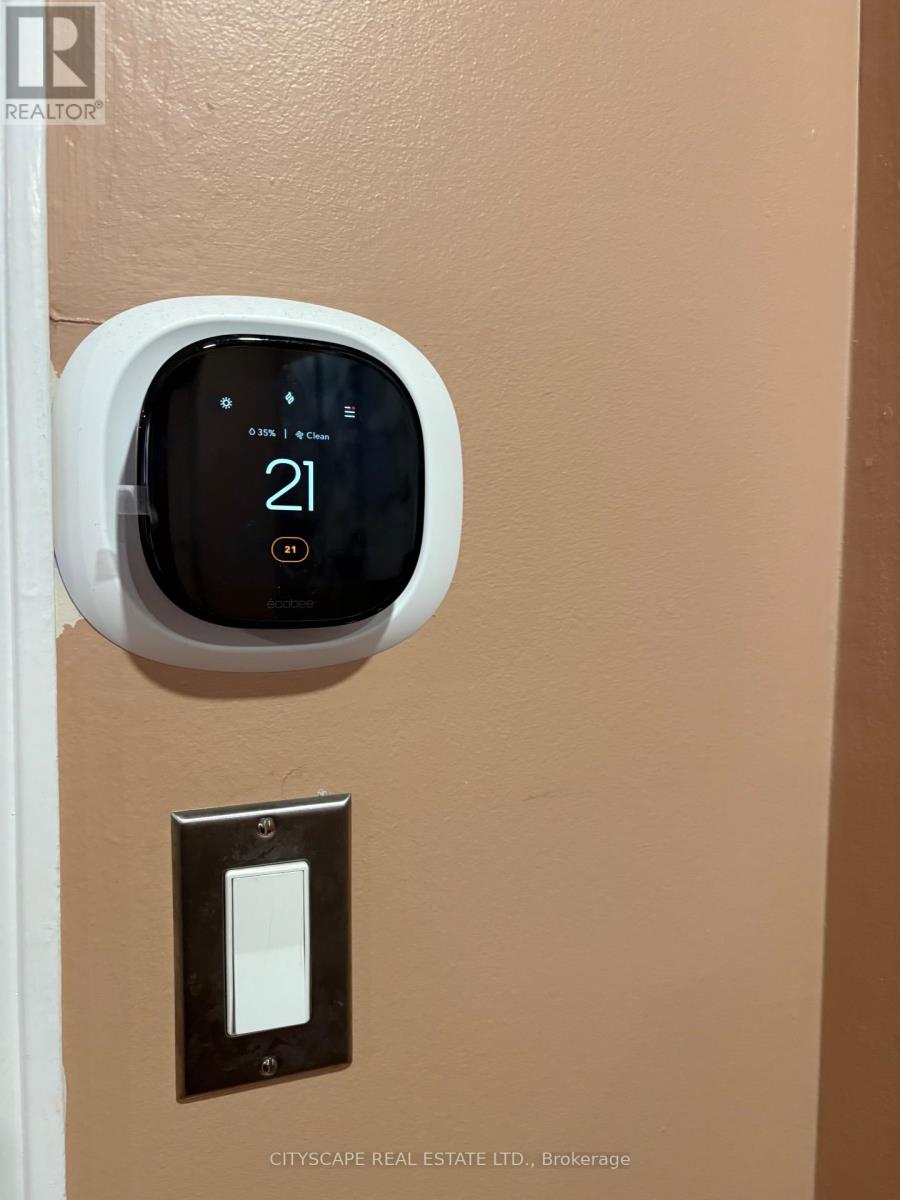 121 Tulip Drive, Brampton, Ontario  L6Y 3W2 - Photo 30 - W12836666