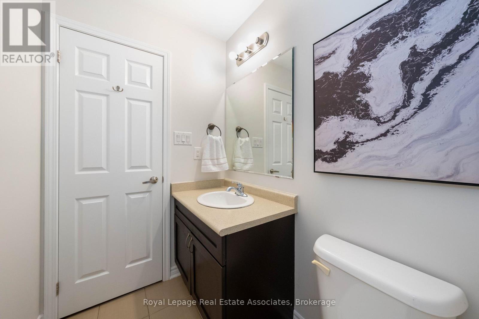 303 Chuchmach Close, Milton, Ontario  L9T 8B3 - Photo 12 - W12836698