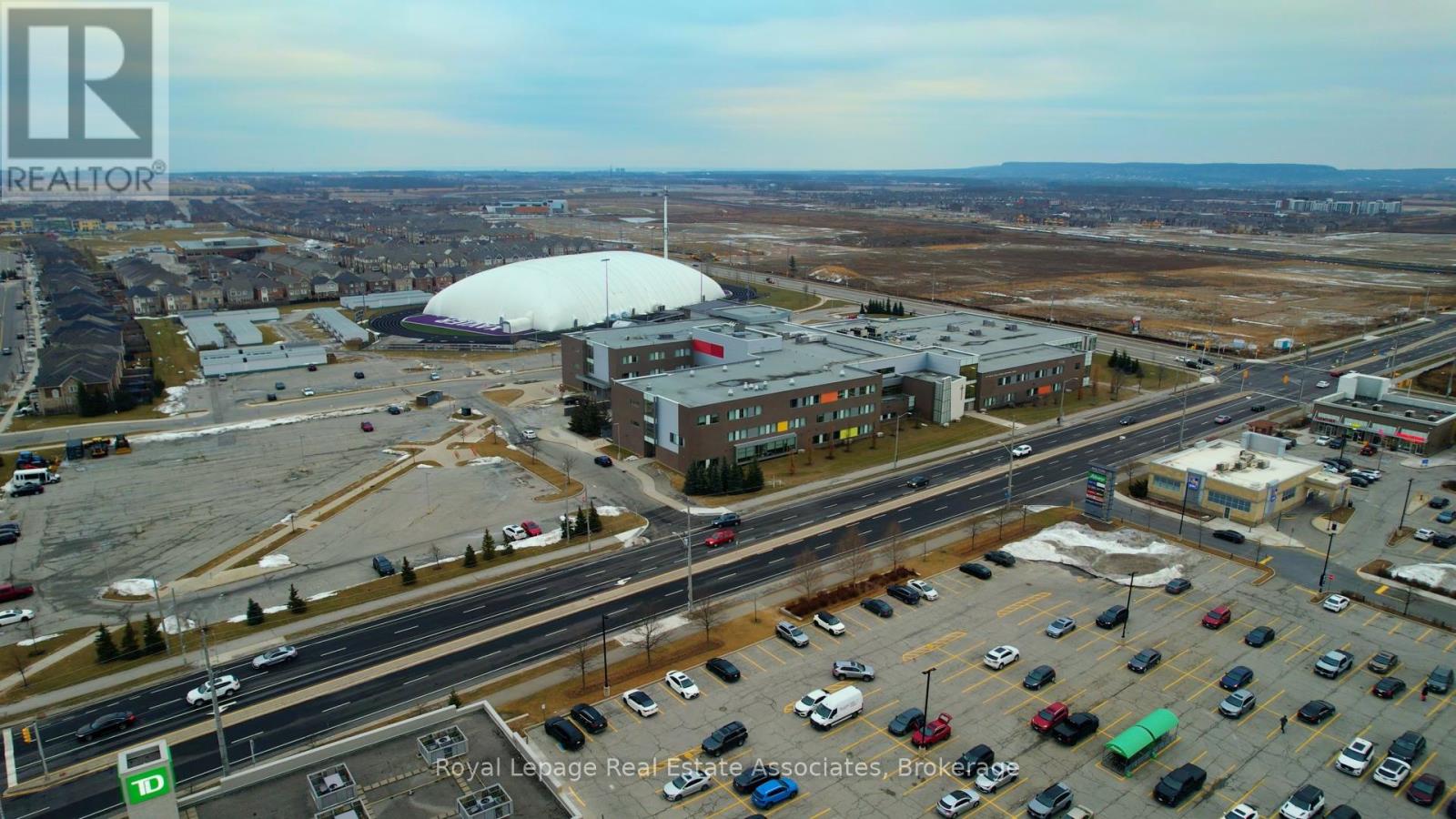 303 Chuchmach Close, Milton, Ontario  L9T 8B3 - Photo 25 - W12836698