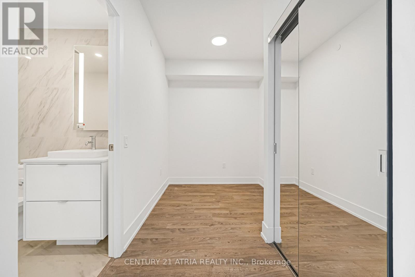 318 - 858 Dupont Street, Toronto, Ontario  M6G 0C1 - Photo 11 - W12836700