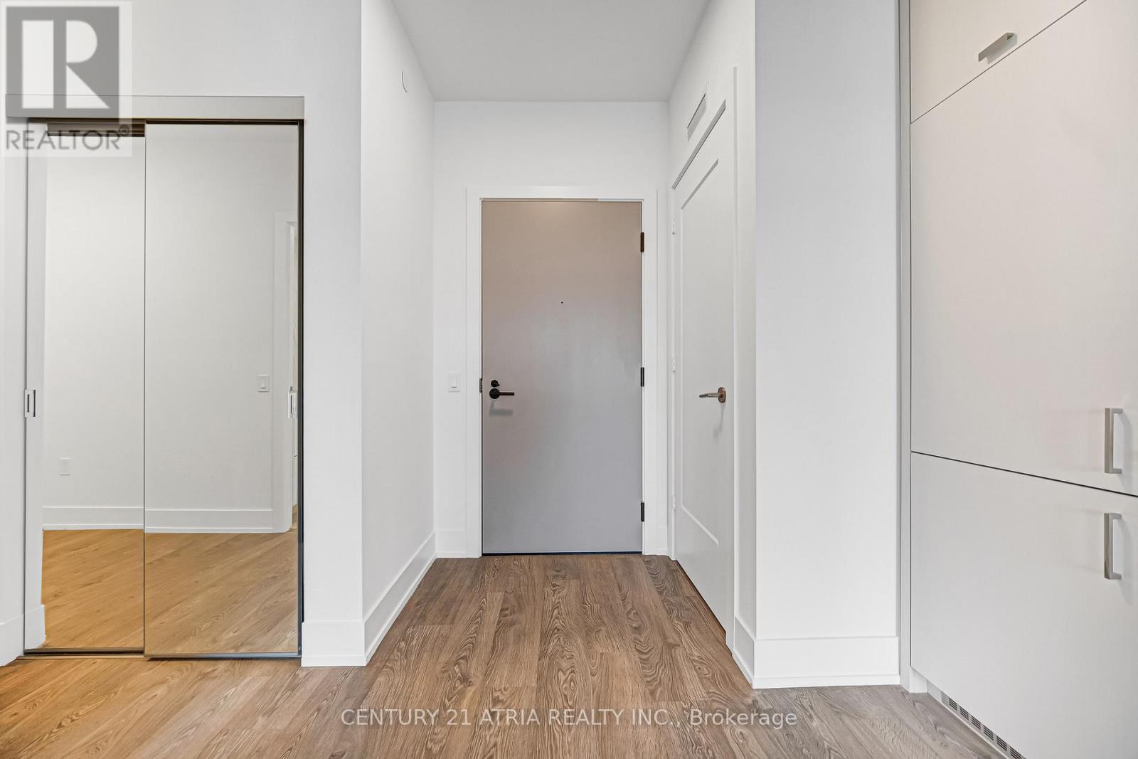 318 - 858 Dupont Street, Toronto, Ontario  M6G 0C1 - Photo 4 - W12836700