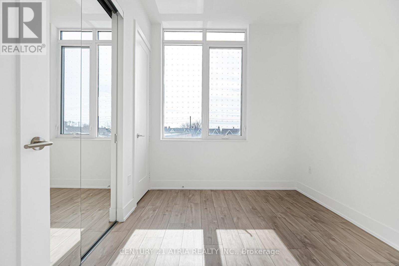 203 - 858 Dupont Street, Toronto, Ontario  M6G 0C1 - Photo 17 - W12836732