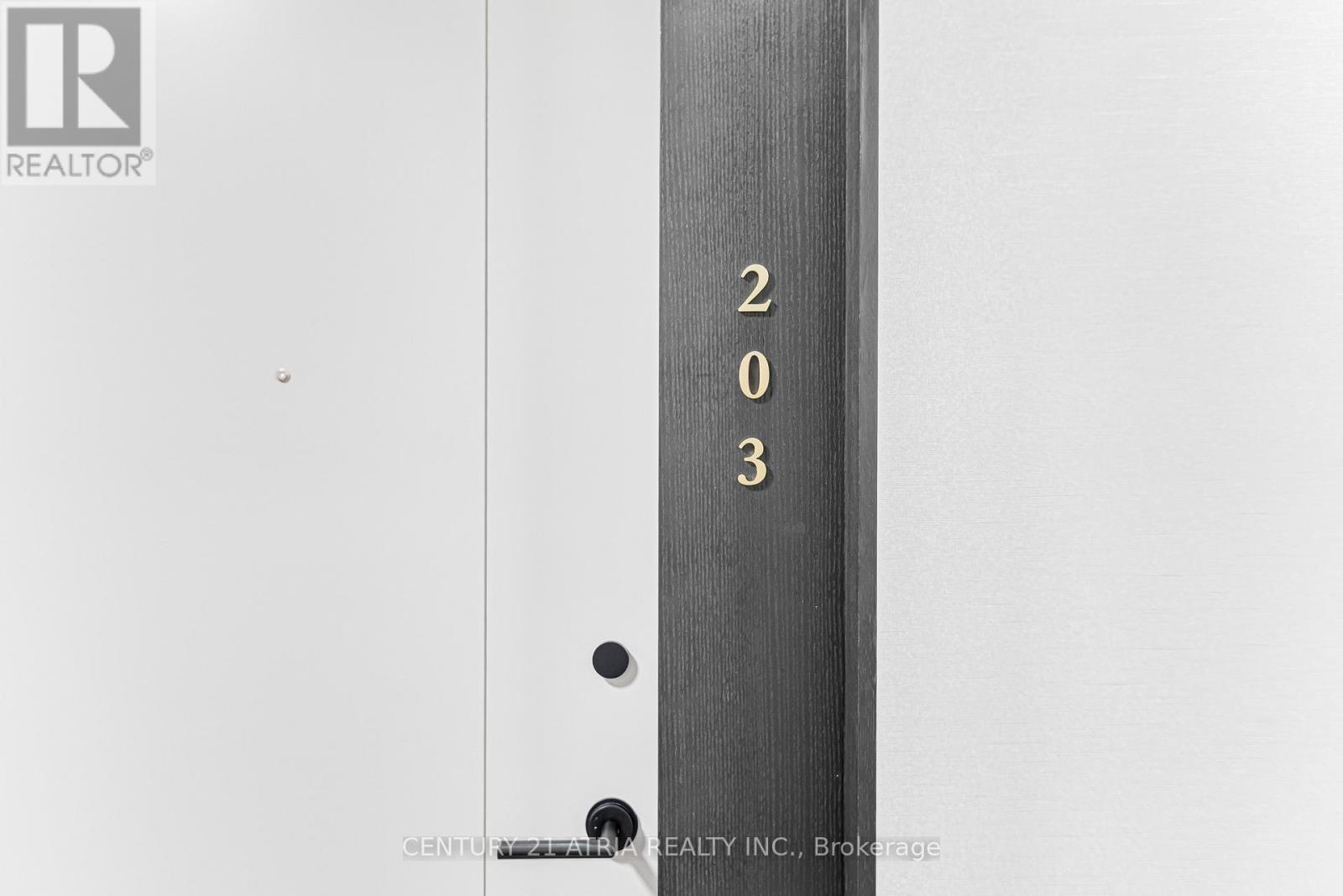 203 - 858 Dupont Street, Toronto, Ontario  M6G 0C1 - Photo 2 - W12836732