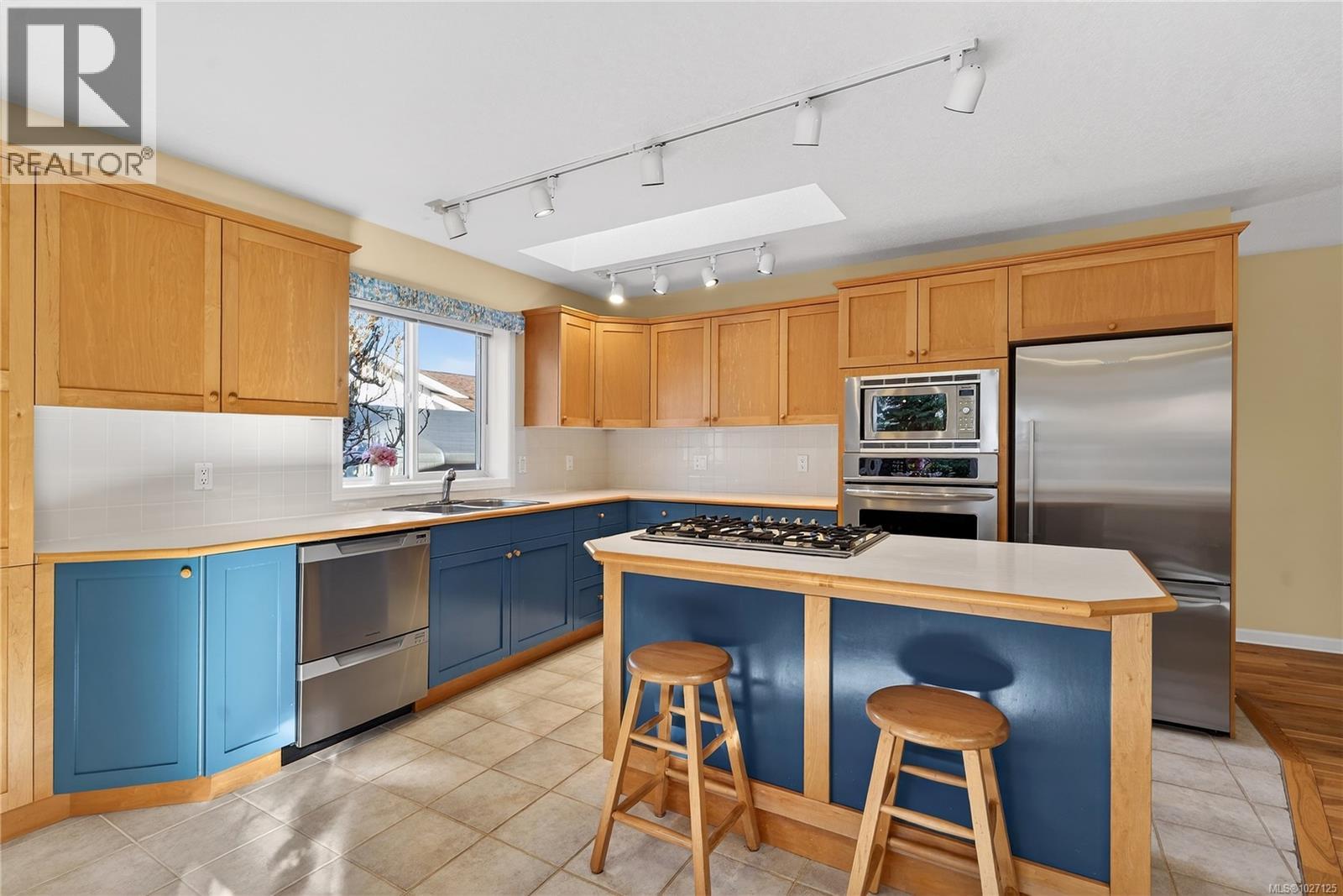 552 Dalmatian Dr, French Creek, British Columbia  V9P 1Y4 - Photo 8 - 1027125